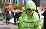 [ẢNH] Người Seoul làm 165 tấn Kimchi nhưng lại... không ăn