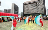 [ẢNH] Người Seoul làm 165 tấn Kimchi nhưng lại... không ăn