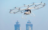 [ẢNH] Cảnh sát Dubai cưỡi xe máy bay như trong phim viễn tưởng