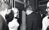 [ẢNH] Những bức ảnh quý tưởng nhớ Tổng thống John F. Kennedy sau vụ ám sát chấn động 55 năm trước