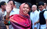 [ẢNH] Nữ bị cáo người Indonesia vụ sát hại công dân Triều Tiên mang hộ chiếu Kim Chol mừng vui được thả