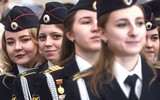 [ẢNH] Vẻ đẹp nữ quân nhân - ‘Vũ khí bí mật’ của Nga