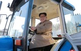 [ẢNH] Chủ tịch Kim Jong-un thị sát các cơ sở kinh tế của Triều Tiên