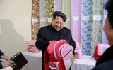 [ẢNH] Chủ tịch Kim Jong-un thị sát các cơ sở kinh tế của Triều Tiên