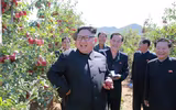 [ẢNH] Chủ tịch Kim Jong-un thị sát các cơ sở kinh tế của Triều Tiên