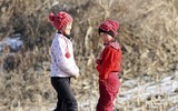 [ẢNH] Cuộc sống của người dân Triều Tiên bên bờ sông Yalu