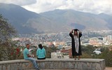 [ẢNH] Người dân Venezuela tìm kiếm niềm vui thường nhật