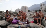 [ẢNH] Người dân Venezuela tìm kiếm niềm vui thường nhật