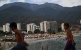 [ẢNH] Người dân Venezuela tìm kiếm niềm vui thường nhật