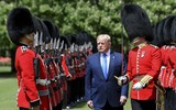 [ẢNH] Hình ảnh đặc biệt chuyến thăm Vương quốc Anh của Tổng thống Mỹ Donald Trump