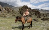 [ẢNH] Chặng đường 20 năm uy quyền của Tổng thống Nga Vladimir Putin