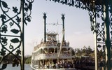 [ẢNH] Ảnh hiếm về lễ khai trương Công viên giải trí Disneyland tại Mỹ năm 1955
