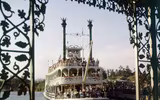 [ẢNH] Ảnh hiếm về lễ khai trương Công viên giải trí Disneyland tại Mỹ năm 1955
