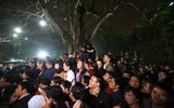 Không ngại chen chúc, biển người dự lễ khai ấn đền Trần 2018