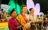 Lò Thị Vui đăng quang Người đẹp Hoa Ban Điện Biên 2019