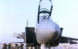 [ẢNH] Đẳng cấp phi công F-15 Israel: Rụng cánh, bung nắp buồng lái vẫn hạ cánh an toàn
