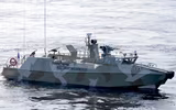 [ẢNH] Nga bất ngờ chuyển giao xuồng cao tốc Raptor tối tân cho Syria