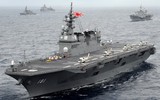 [ẢNH] Tàu sân bay Nhật Bản khoe hỏa lực không thua kém khu trục hạm
