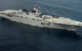 [ẢNH] Tàu sân bay Nhật Bản khoe hỏa lực không thua kém khu trục hạm