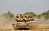 [ẢNH] Israel huy động xe tăng phóng tên lửa siêu đặc biệt tấn công Syria