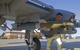 [ẢNH] Chỉ có ở Thụy Điển: JAS-39 ném bom GBU-12 để... chữa cháy rừng