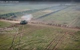 [ẢNH] Ly khai miền Đông Ukraine học tập chiến thuật sử dụng xe tăng của Syria