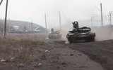 [ẢNH] Ly khai miền Đông Ukraine học tập chiến thuật sử dụng xe tăng của Syria