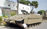 [ẢNH] Israel bất ngờ tung xe thiết giáp lạ áp sát biên giới Syria