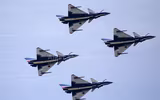 [ẢNH] Tiêm kích J-10 Trung Quốc bốc cháy tại Nga khi chưa kịp biểu diễn