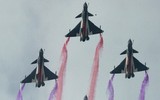 [ẢNH] Tiêm kích J-10 Trung Quốc bốc cháy tại Nga khi chưa kịp biểu diễn