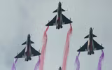 [ẢNH] Tiêm kích J-10 Trung Quốc bốc cháy tại Nga khi chưa kịp biểu diễn