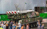 [ẢNH] Buk-M1 của Ukraine khiến người dân hú vía vì sự cố xảy ra khi duyệt binh