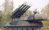 [ẢNH] Buk-M1 của Ukraine khiến người dân hú vía vì sự cố xảy ra khi duyệt binh