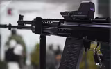 [ẢNH] Nga toan tính gì khi giới thiệu khẩu AK đặc biệt bắn đạn 7,62 mm NATO?