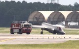 [ẢNH] Tia chớp tàng hình F-35A của Mỹ cắm đầu xuống đất khi hạ cánh lỗi