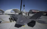 [ẢNH] Tia chớp tàng hình F-35A của Mỹ cắm đầu xuống đất khi hạ cánh lỗi