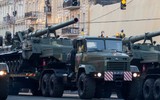 [ẢNH] Ukraine duyệt binh khoe sức mạnh quân sự không thua kém Nga