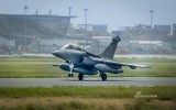 [ẢNH] Báo Trung Quốc thích thú với hình ảnh nón lá Việt Nam treo trên tiêm kích Rafale