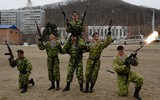 [ẢNH] Toan tính của Nga khi bất ngờ cho thủy quân lục chiến đổ bộ lên bờ biển Syria