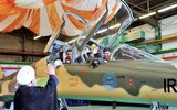 [ẢNH] Mỹ cười nhạt khi tiêm kích tối tân nhất Iran giống hệt F-5 ra đời đã nửa thế kỷ