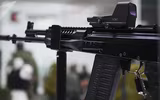 [ẢNH] Quân đội Ukraine sắp được trang bị súng 