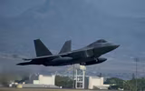 [ẢNH] Chuyên gia Nga chê F-22 không có khả năng đánh đất và 