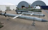 [ẢNH] Hình ảnh tên lửa hành trình đối đất phóng từ tàu ngầm 3M-14E