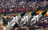 [ẢNH] Tên lửa phòng không tối tân Ấn Độ áp sát Pakistan khi căng thẳng gia tăng