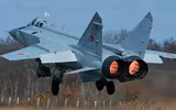 [ẢNH] Nghiêm trọng: 4 tiêm kích MiG-31 của Nga đồng loạt hạ cánh khẩn cấp, điều gì đã xảy ra?