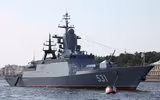 [ẢNH] Kinh ngạc khi chiến hạm Nga dùng tên lửa phòng không diệt mục tiêu... mặt nước