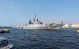 [ẢNH] Kinh ngạc khi chiến hạm Nga dùng tên lửa phòng không diệt mục tiêu... mặt nước
