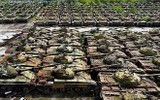 [ẢNH] Nga chuẩn bị phục hồi hàng ngàn xe tăng T-80U cực mạnh từ 