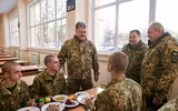 [ẢNH] Quân đội Ukraine tập trận cực lớn răn đe Nga trong tình hình nóng bỏng