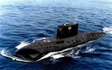[ẢNH] Tàu ngầm Nga phục kích dưới eo biển Kerch sẵn sàng 